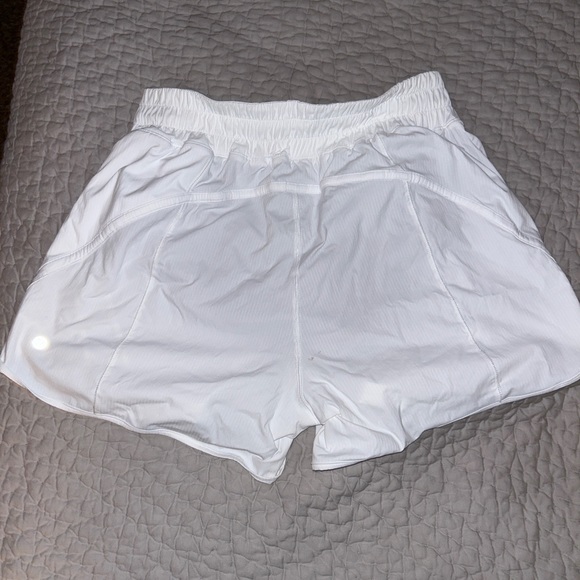 WHITE TRACK THAT SHORTS 5 INCHES - Picture 2 of 3